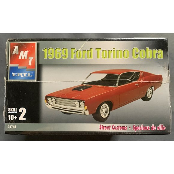 AMT 1969 Ford Torino Cobra 1:25 Model Kit #31745 New Sealed‎ - Picture 6 of 6